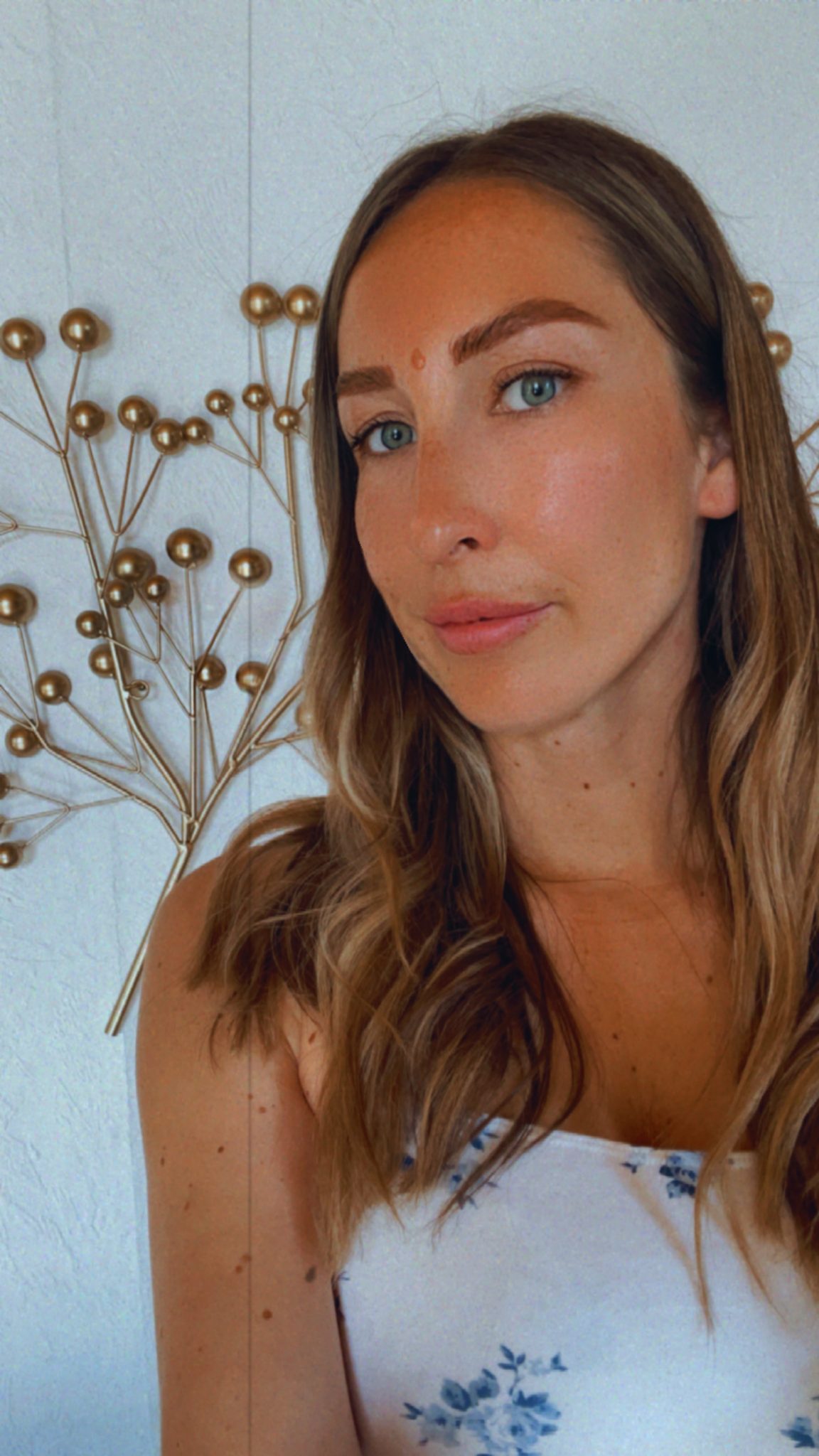 A3EF6717 F949 4260 B834 A2C169161A2B 1152x2048